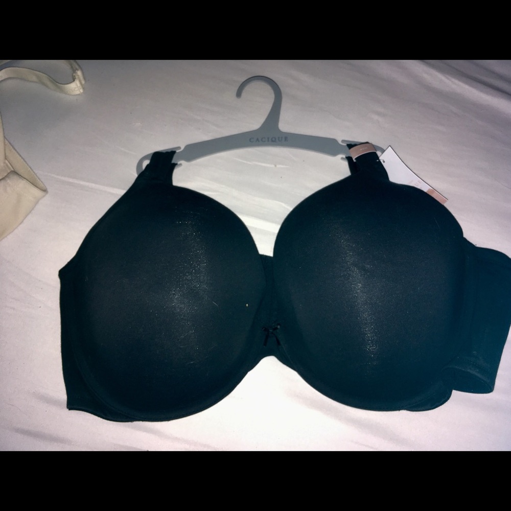 Bundle ! Two Cacique Bras NWT 50D